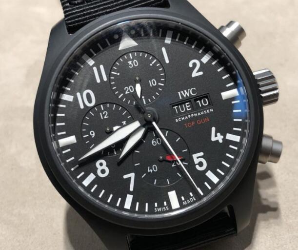 IWC 2024新作 パイロット・ウォッチ・クロノグラフ “トップガン” IW389101